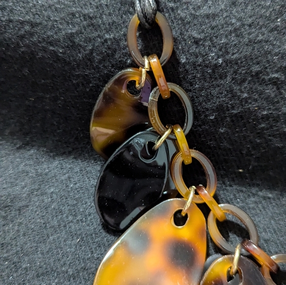 Gold Tone Brown Tortoiseshell Chunky Acrylic Necklace and Earring Set - Picture 2 of 8
